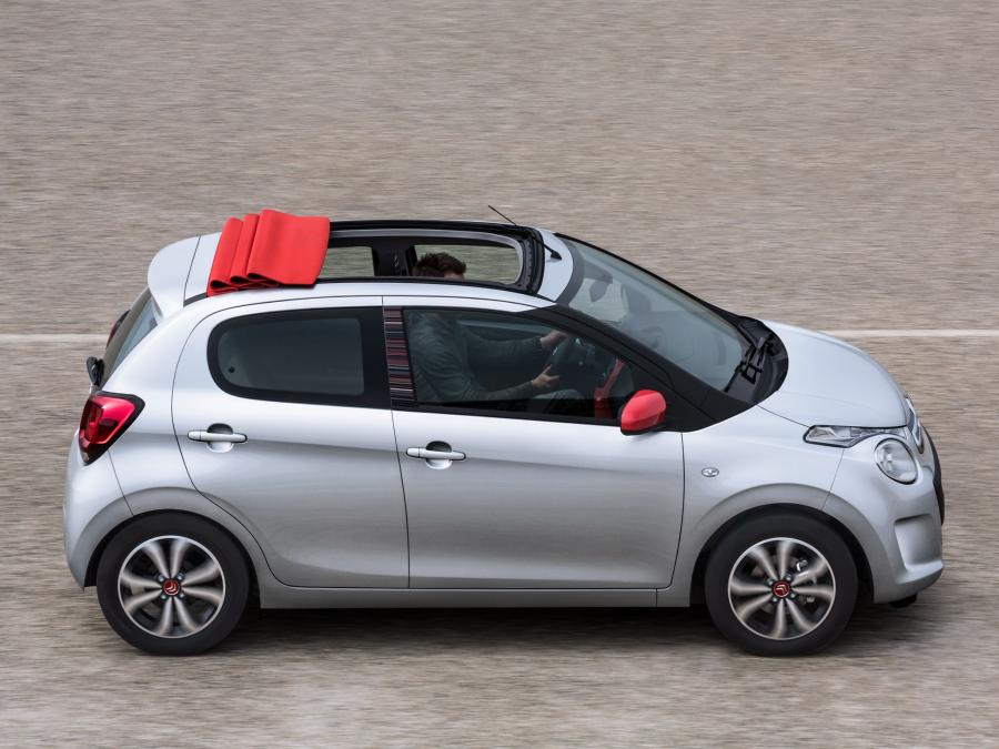  Citroen C1 Airscape 5-Door 2014 года  (фото 14 из 24)